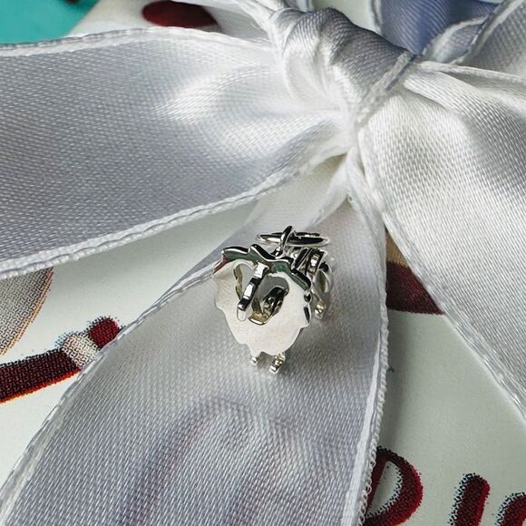 NEW Tiffany Save the Wild Lion pendant/charm, mini - Picture 3 of 4